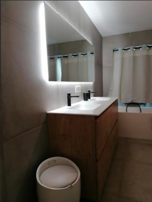 Lustro Shape 04 + Ambilight